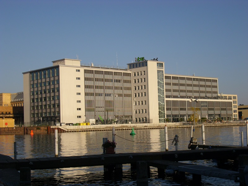 Building "G" seen from the river Spree